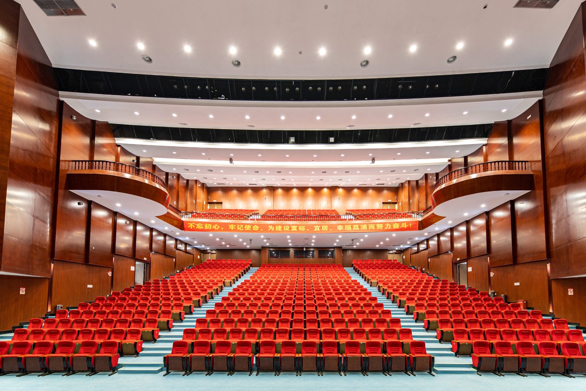 金鹏开拓者荔江之畔掀起一股建设浪潮